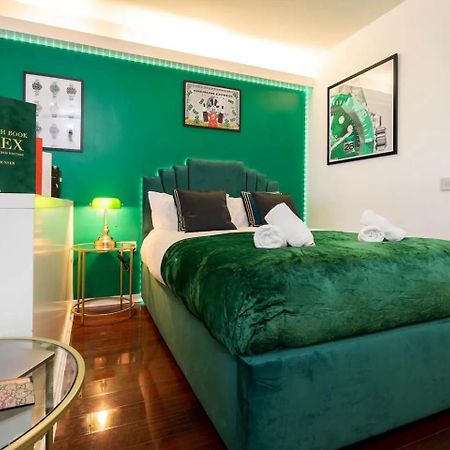 Luxury Rolex Retreat Apartment Birmingham Bagian luar foto