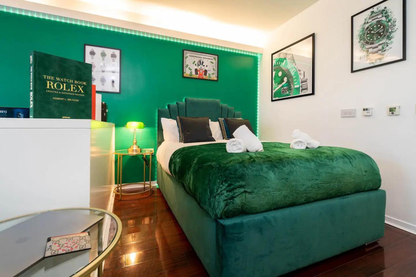 Luxury Rolex Retreat Apartment Birmingham Bagian luar foto